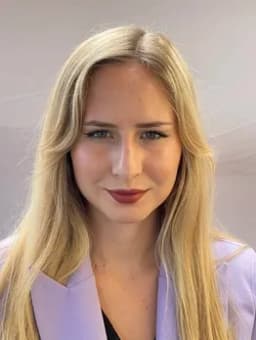 Saskia Heer, Kundenberater*in